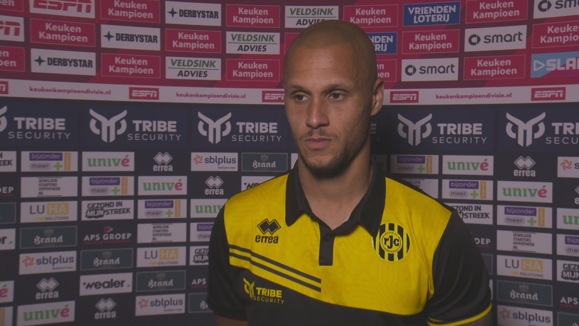 Van den Hurk over zijn doelpuntenaantal: "Het is niet lekker natuurlijk, je wilt doelpunten maken"