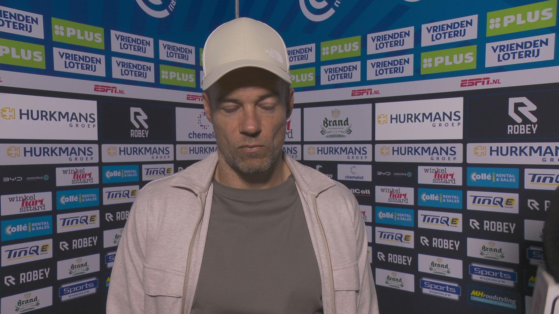 Buijs over de eerste helft: "We gingen zo laag staan dat ik bijna bang was dat we op de tribune gingen zitten"