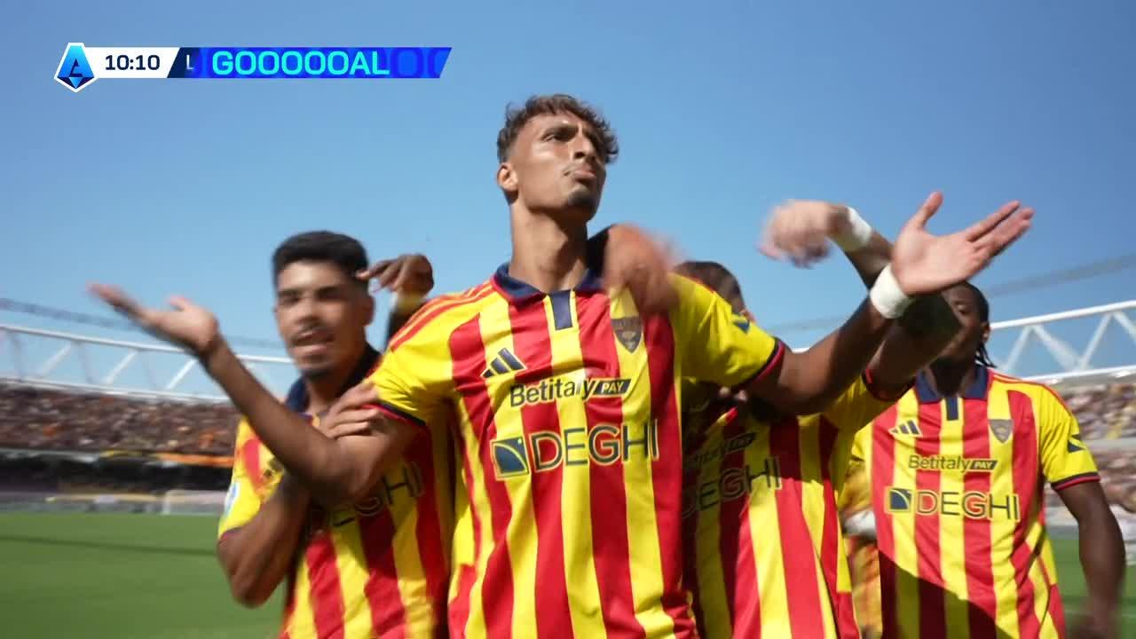 ¡La fórmula del gol para Lecce! De cabeza, Tiago Gabriel estiró la ventaja