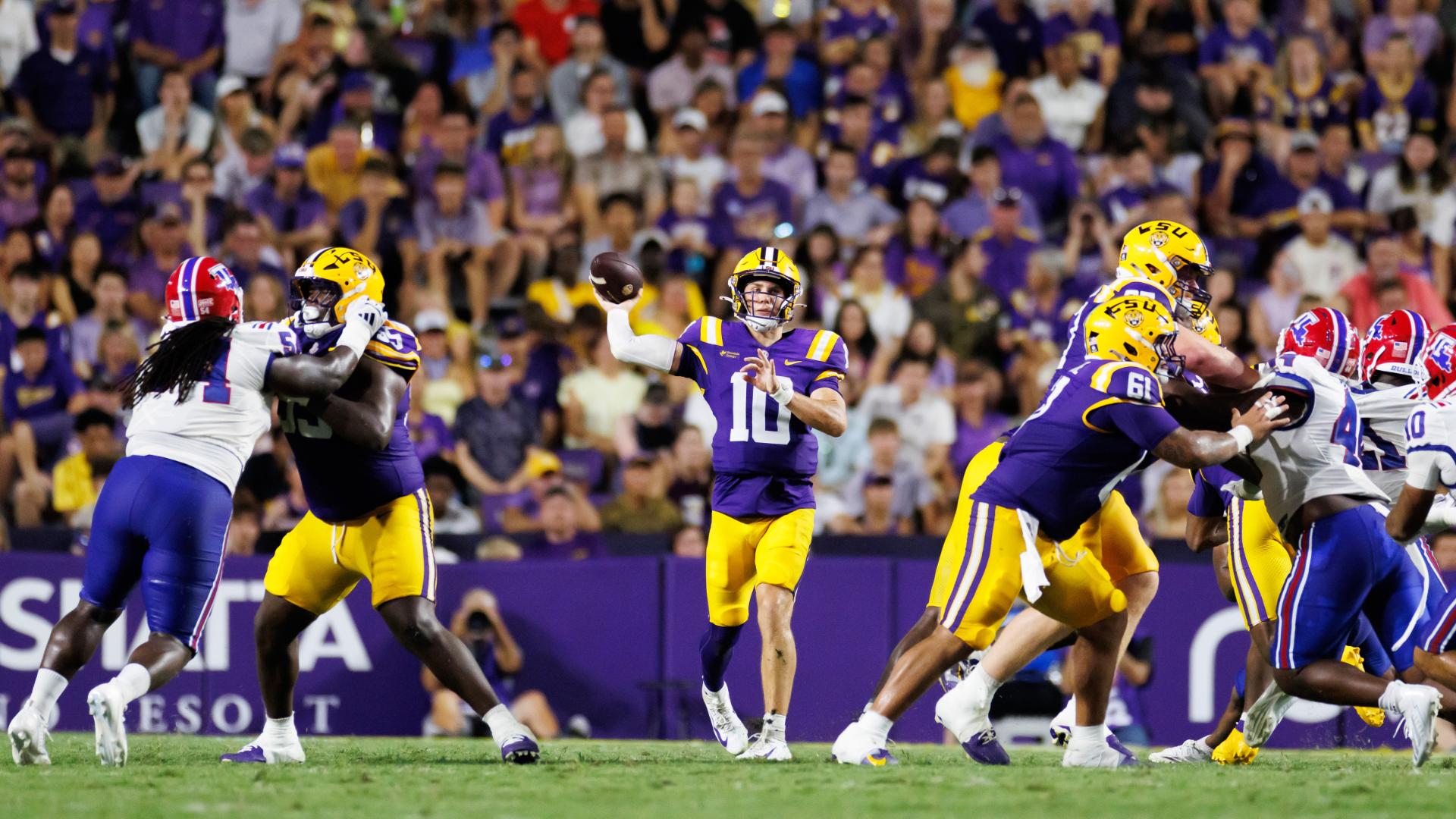 Highlight: No. 8 LSU shakes off turnovers, surges past Louisiana Tech