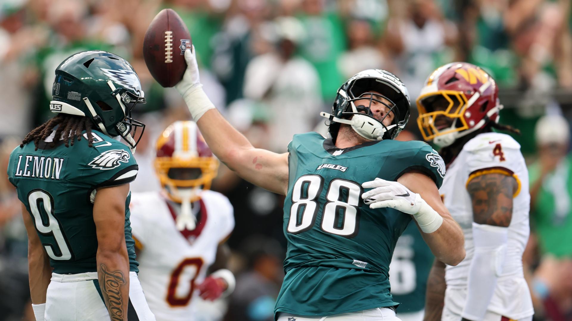 Jalen Hurts hits Dallas Goedert for Eagles first TD of season