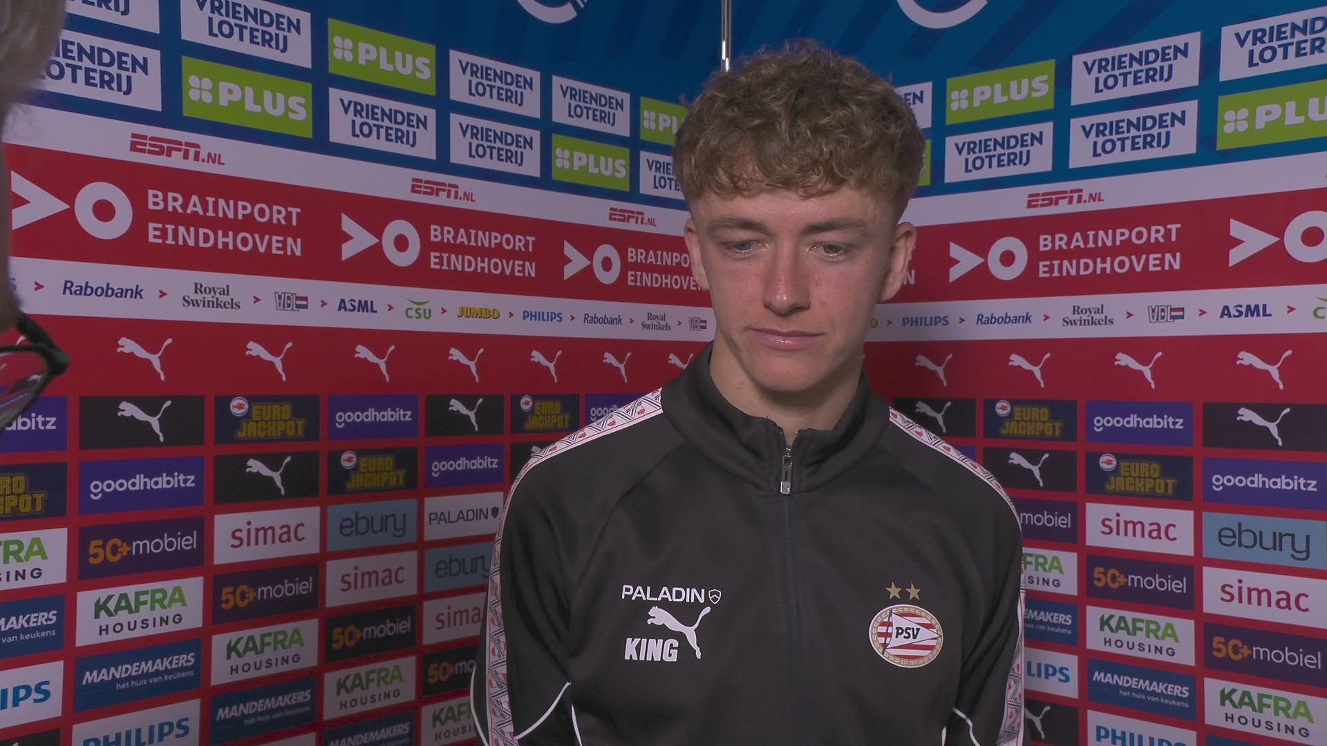 Mijnans over shirt en bal na hattrick: "Mijn woning is groot genoeg"