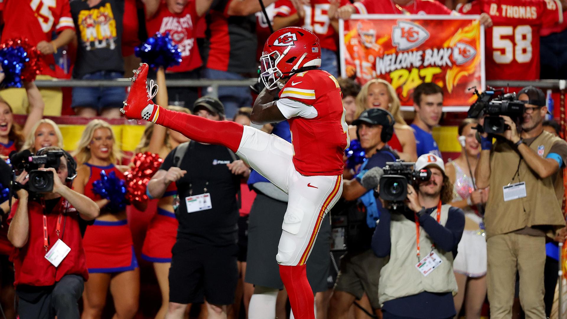 Walker runs all over Denver, Mahomes looks healthy as Chiefs beat up Broncos 31-10