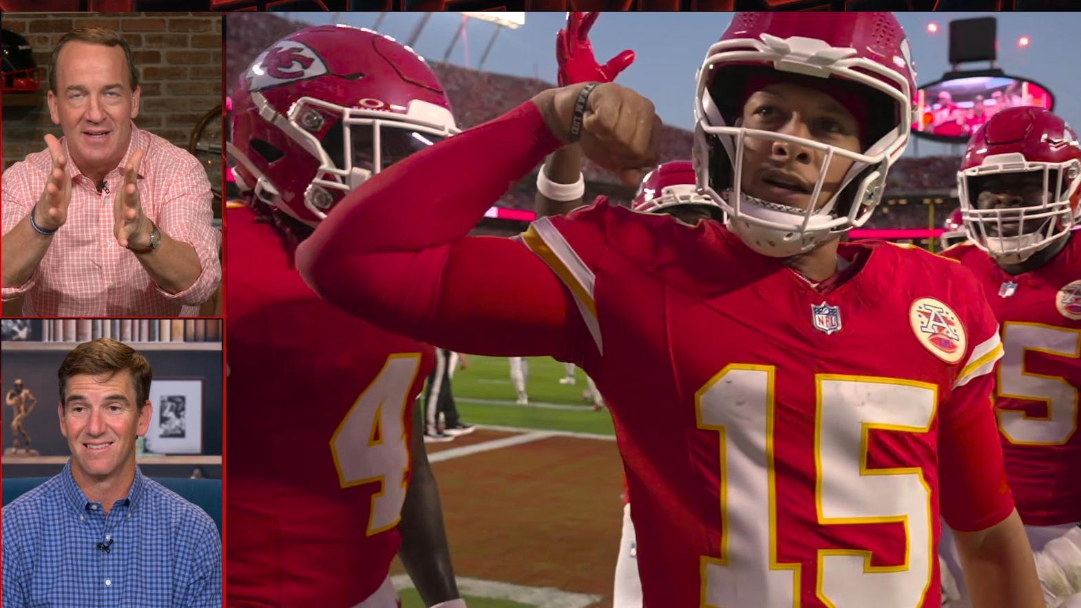 Peyton, Eli impressed with Mahomes' first touchdown