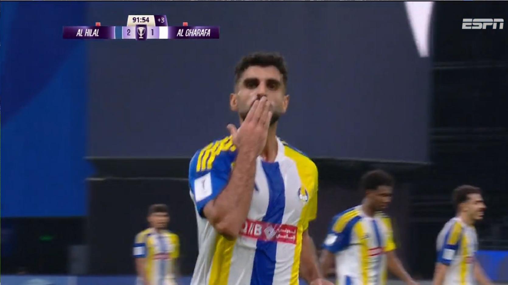 GOLAÇO DO AL GHARAFA! Alaa Aldeen acerta belo chute de fora da área e diminui contra o Al Hilal; VEJA