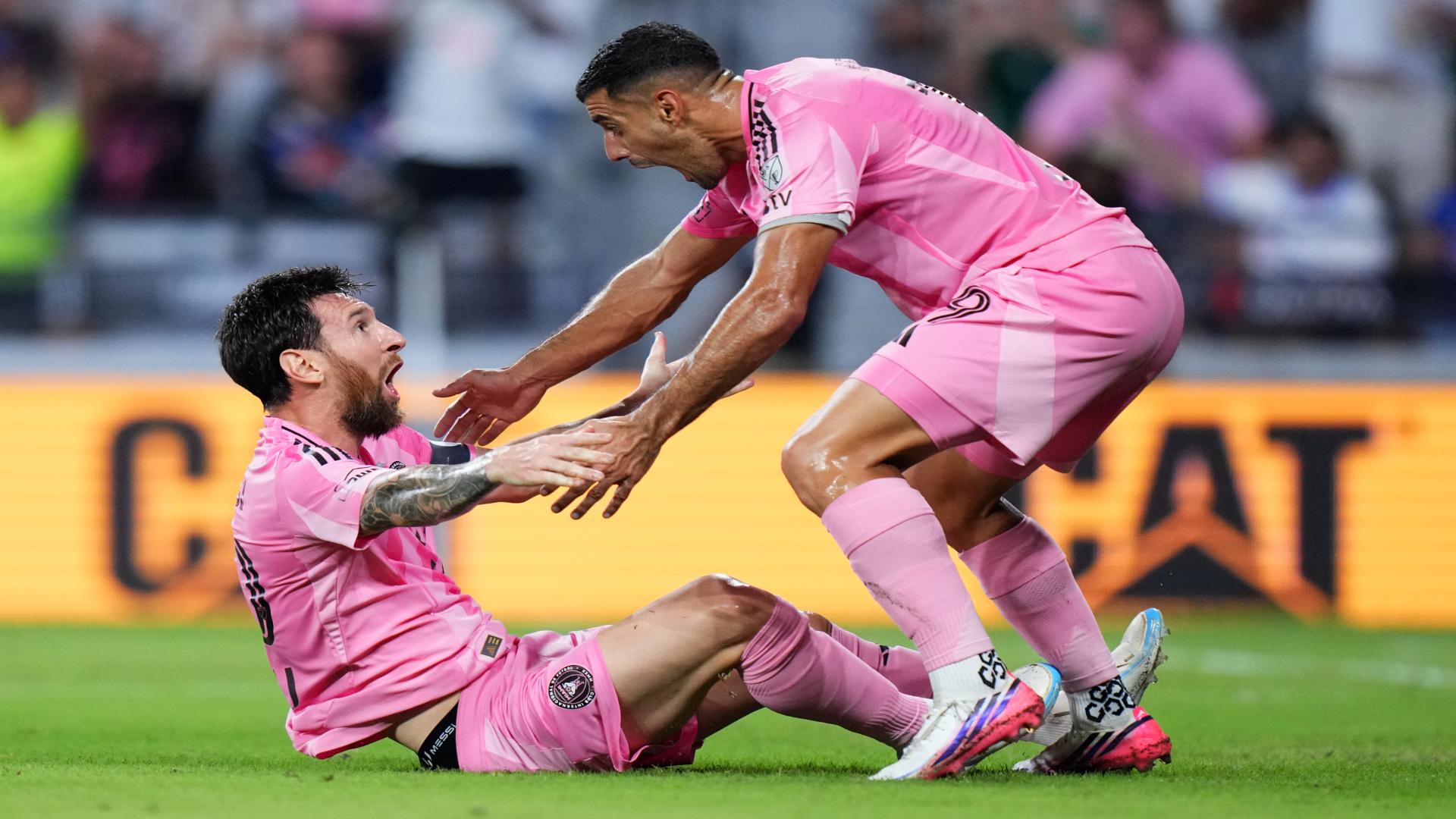 ¡La formula del gol! De Suárez a Messi para el 1-0 ante Cruz Azul