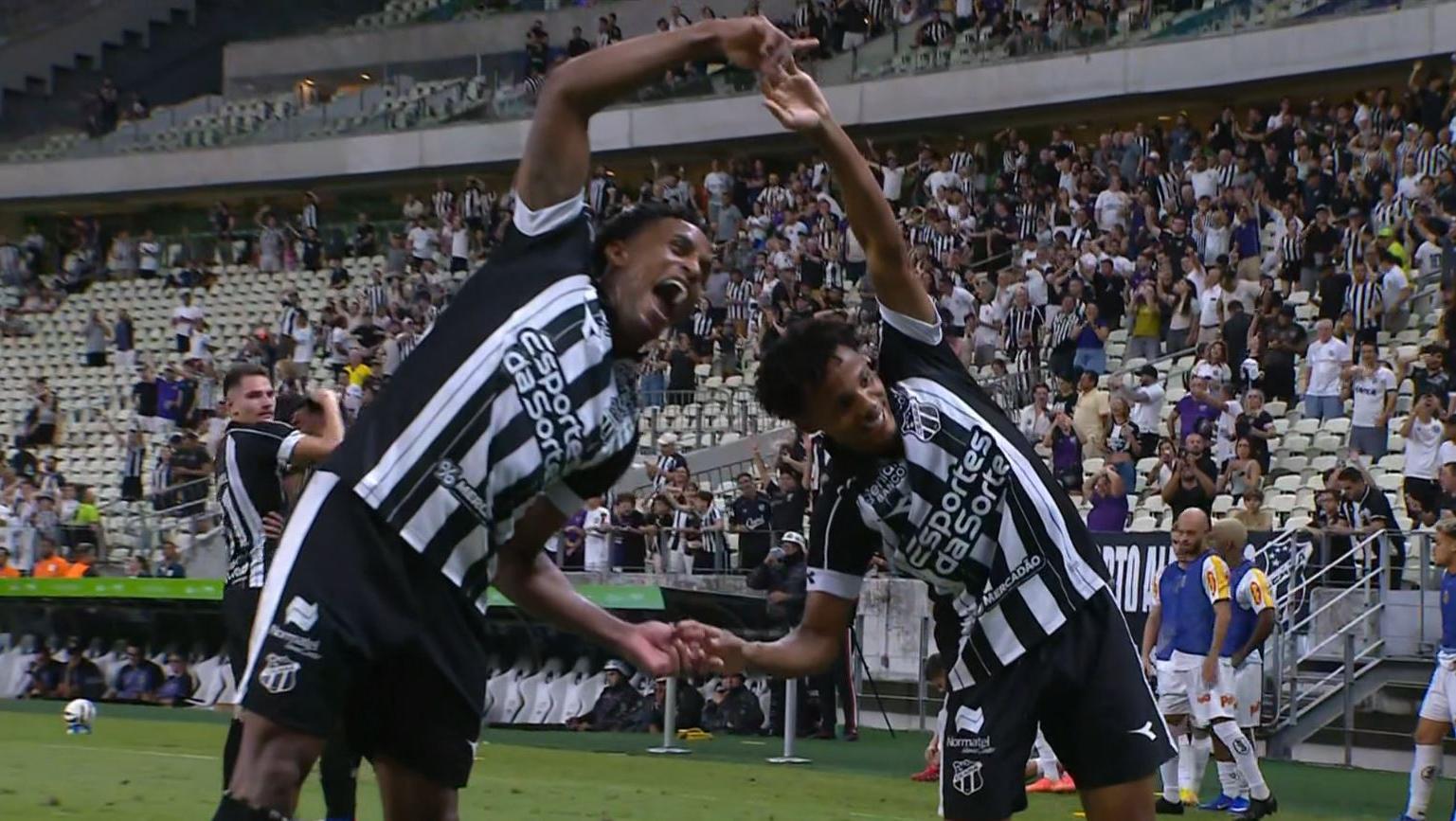 Gol da virada do Ceará! Rian Santana desencanta de cabeça e incendeia torcida contra o Novorizontino; VEJA