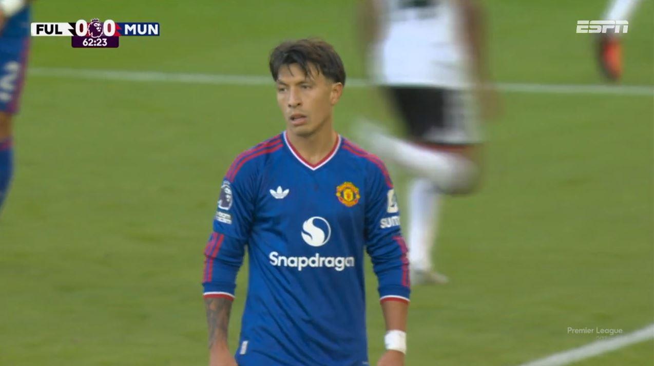 Gol do Fulham! Lisandro Martínez marca contra o United e abre o placar para o adversário