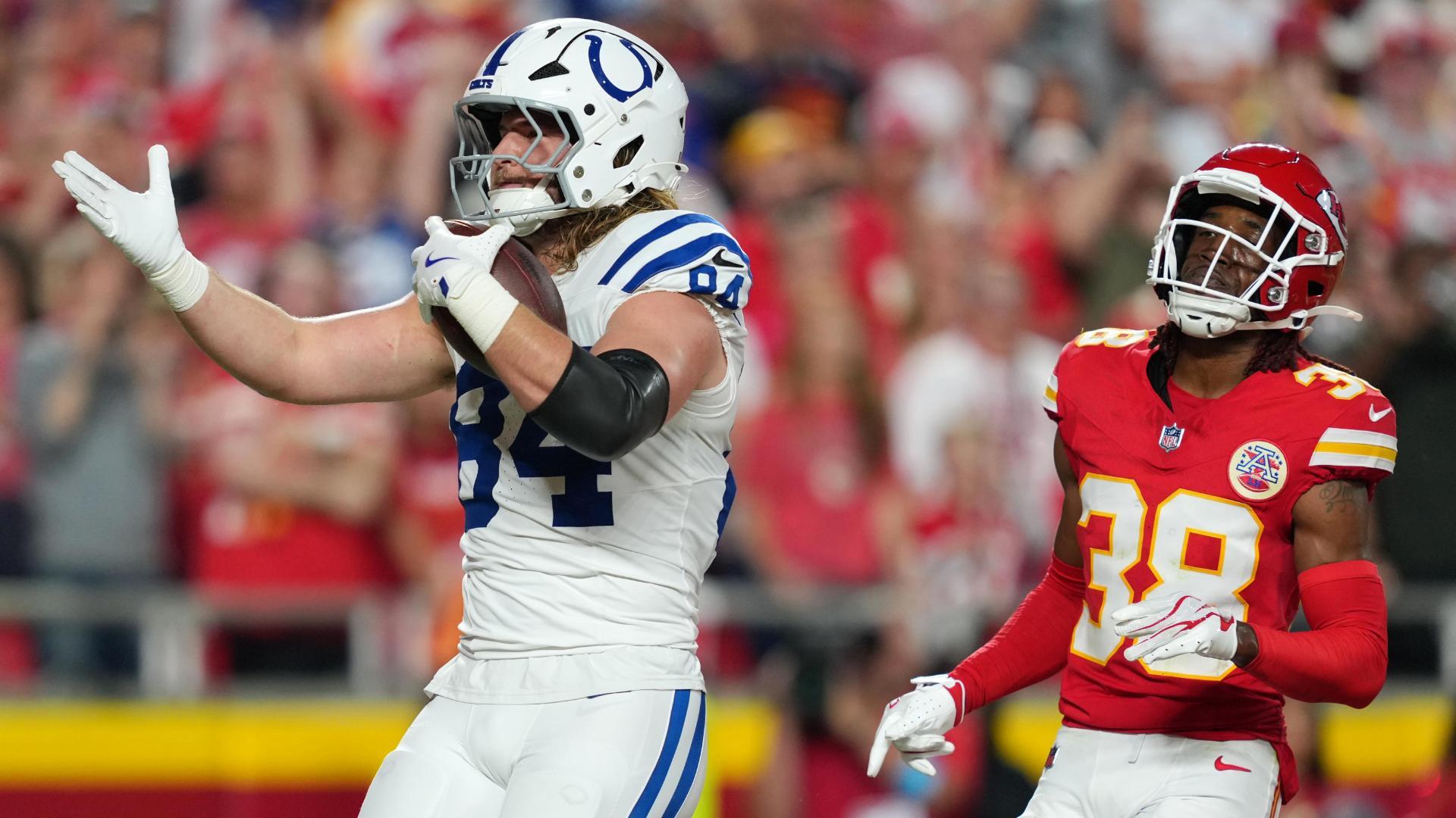 Daniel Jones conecta con Tyler Warren para el TD de los Colts