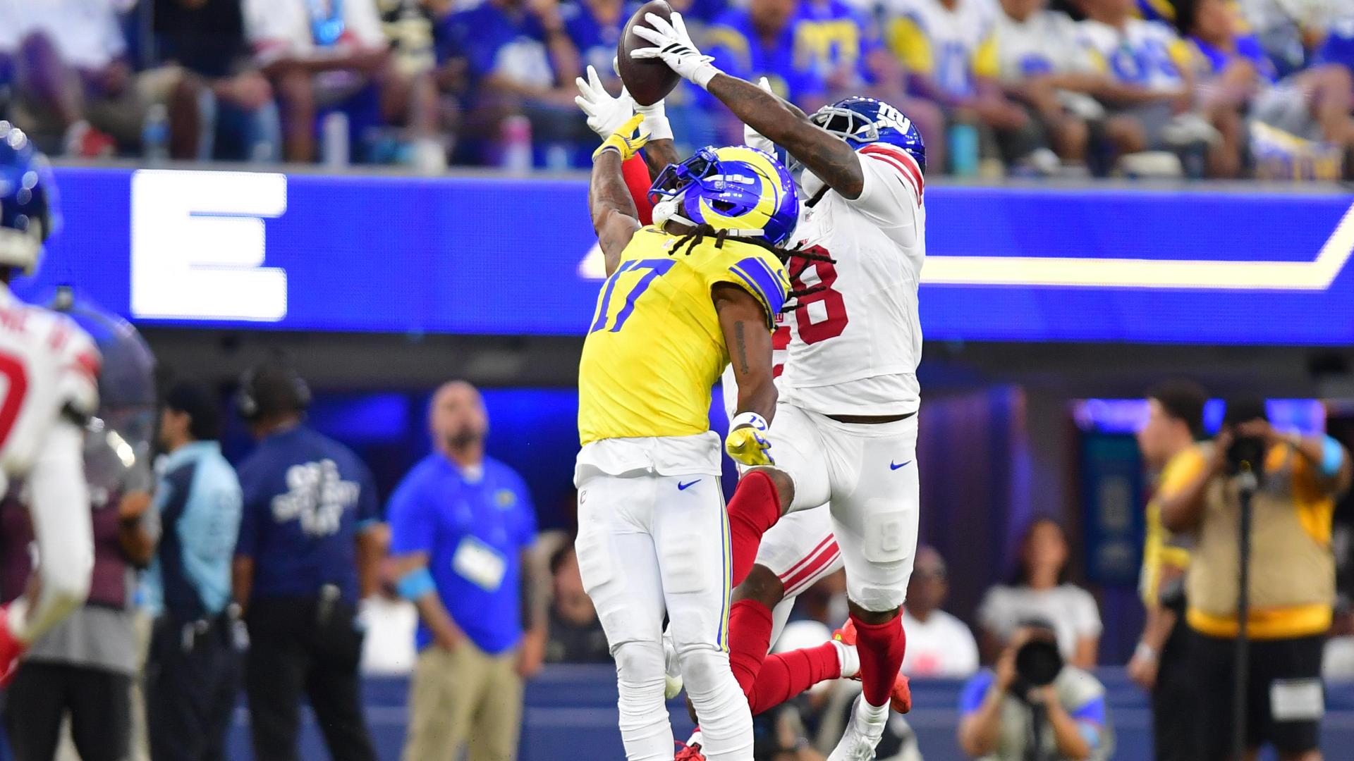 Davante Adams, Matthew Stafford lead Rams past Giants 28-6 after Jaxson Dart's injury