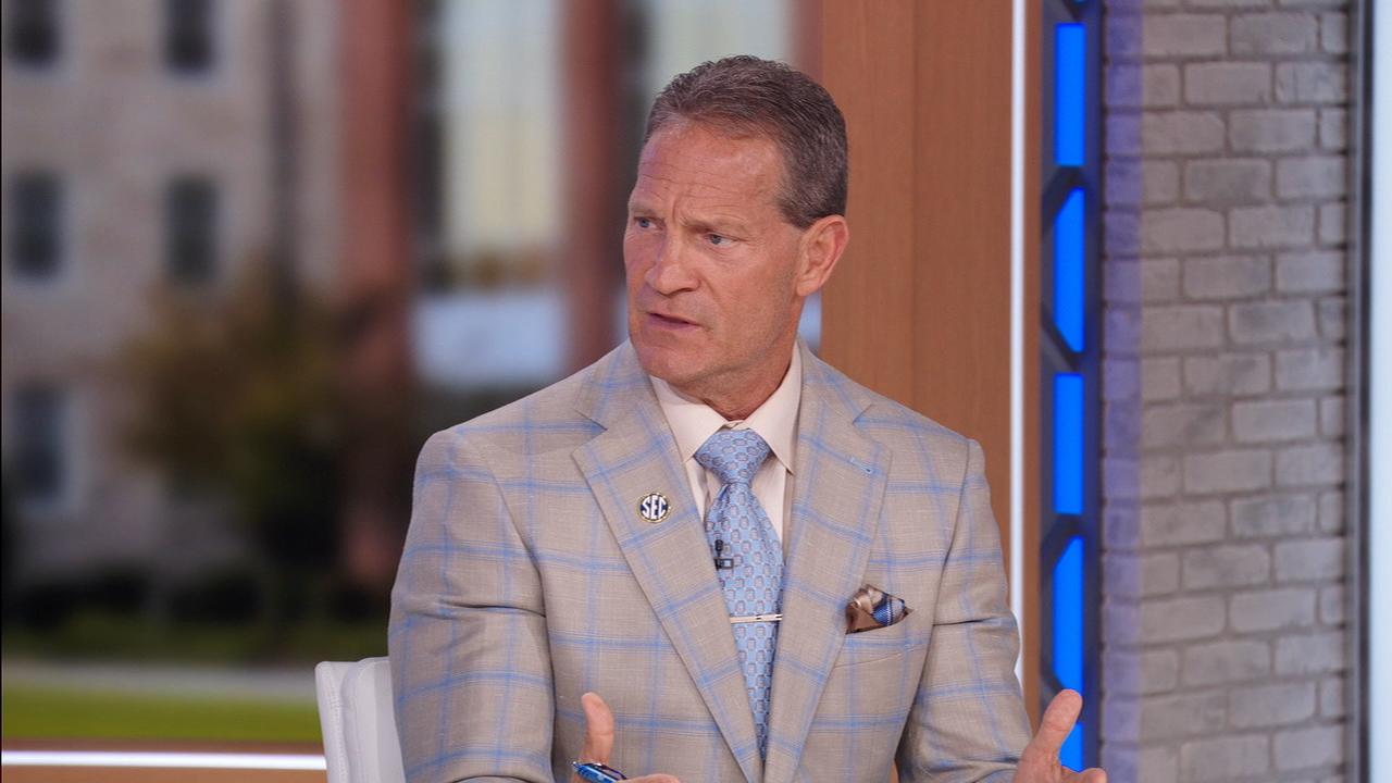 Gene Chizik gives Oklahoma advice to improve offensively