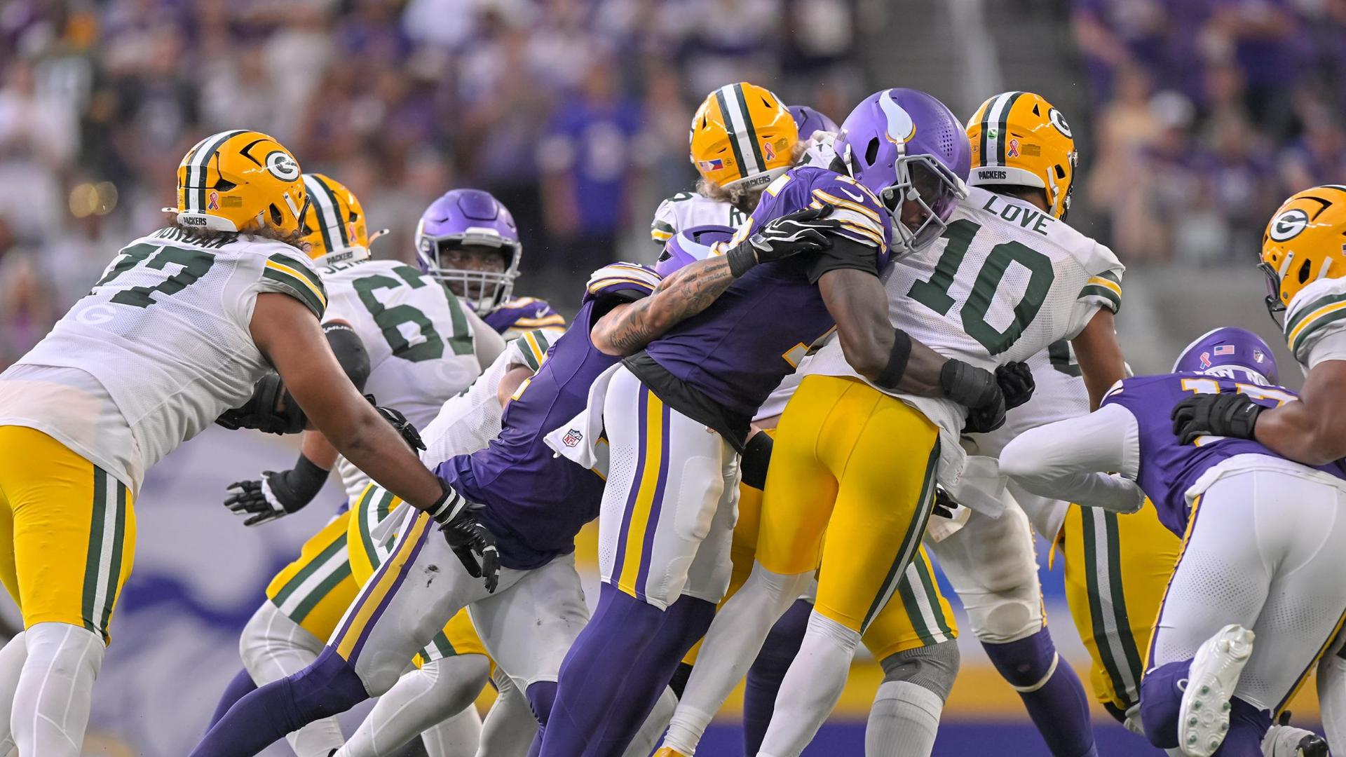 Why Cockcroft recommends managers pick up the Vikings defense