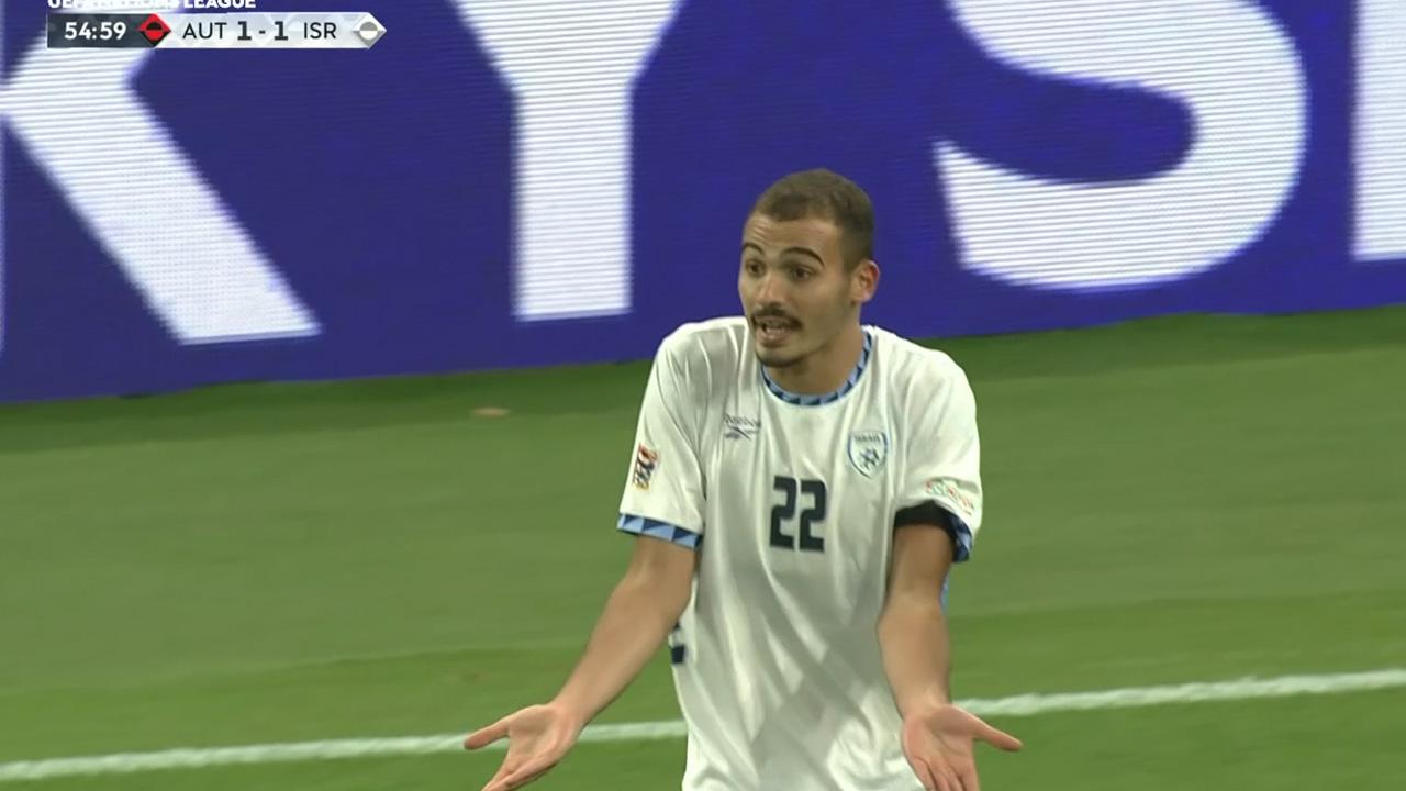 Momento insólito en la Nations League: Abu Farkhi anotó el 1-1 y vio la roja por el festejo