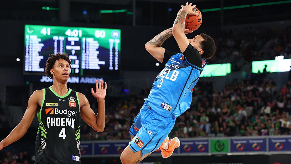 United prevail as Phoenix shoot poorly