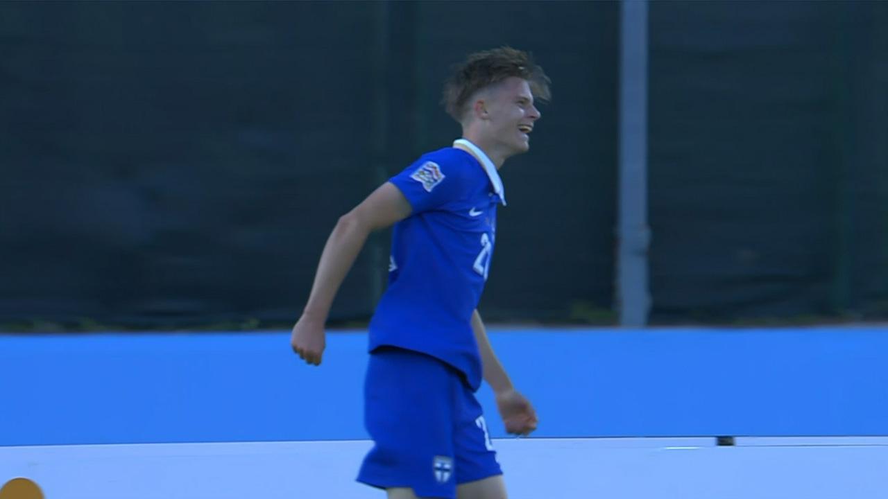 Adrián Svanback coronó un gran ataque y anotó el 2-0 ante San Marino