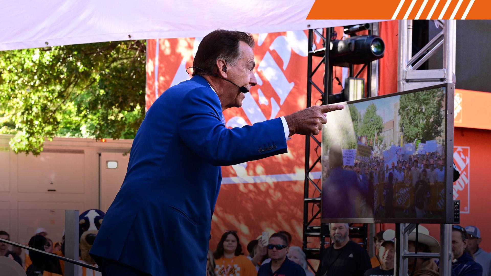 Nick Saban taunts Tennessee crowd during 'College GameDay'