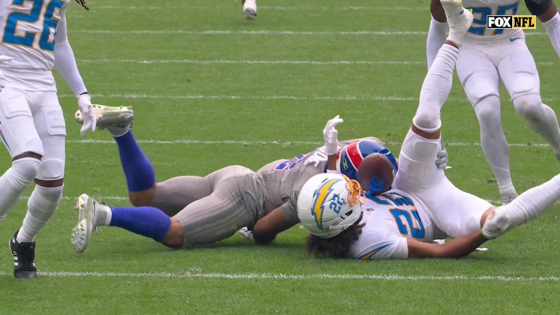 Genesis Smith, con increible INT para Chargers