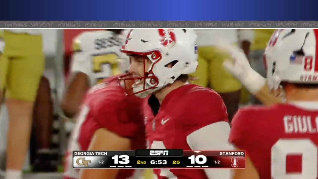 Emmet Kenney convierte un gol de campo de 29 yardas.