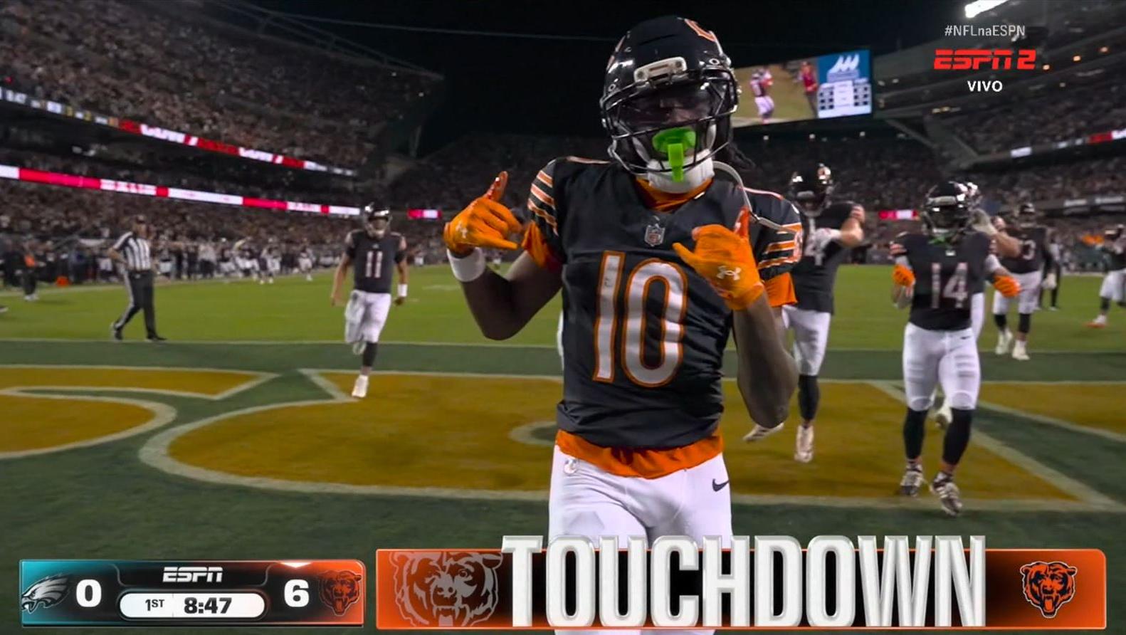 Touchdown Bears! Burden arrastou toda a defesa dos Eagles até a endzone; VEJA