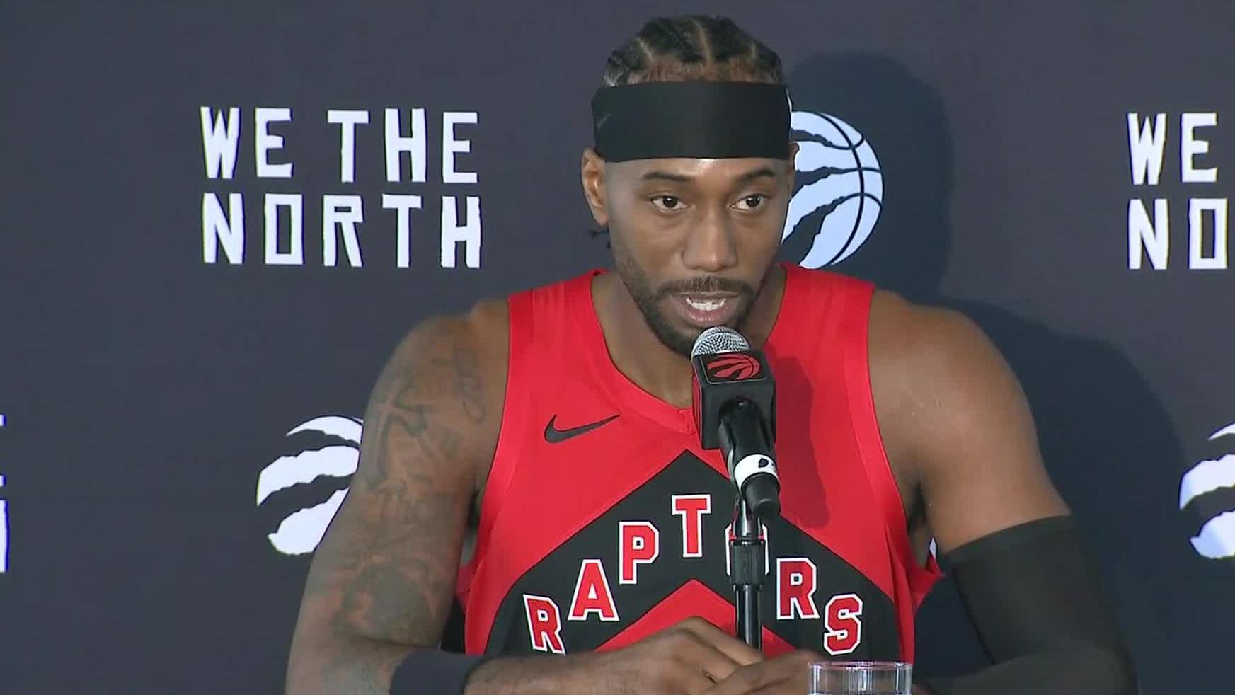 Kawhi Leonard da vuelta la página