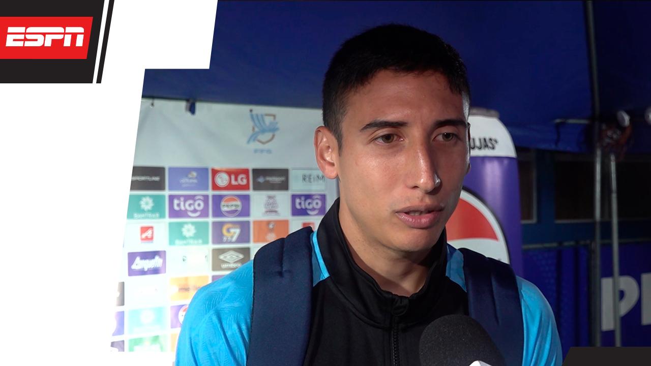 Allen Yanes: "En mi club empecé a jugar de central, eso me ayudó a tener ritmo"