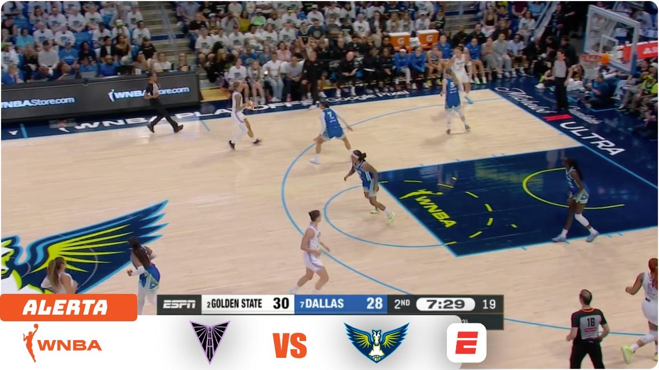 Gabby Williams demuestra su alcance con un triple para Valkyries.