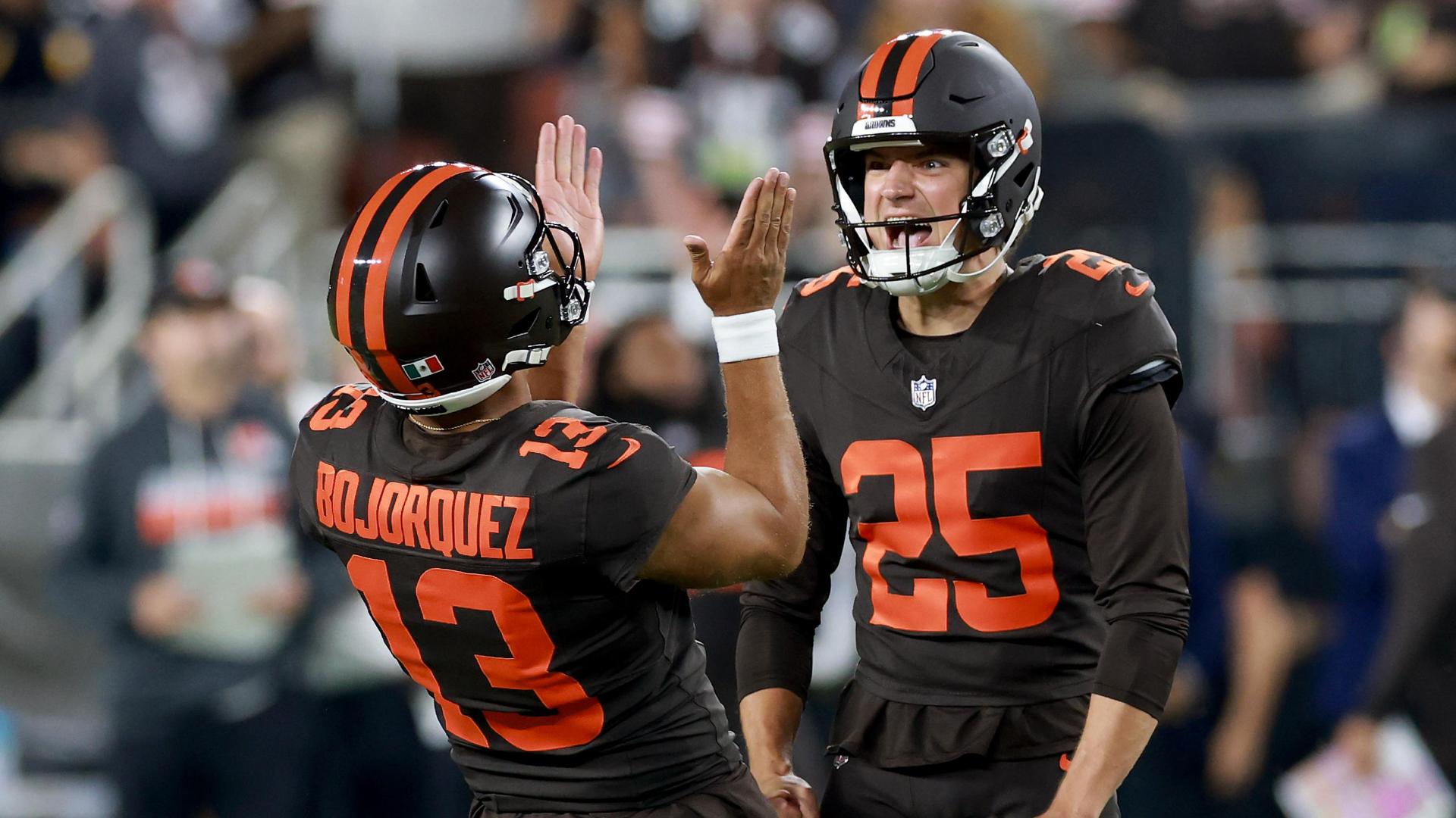 Watson leads another game-winning drive, Szmyt hits 56-yard FG and Browns beat Steelers 27-24