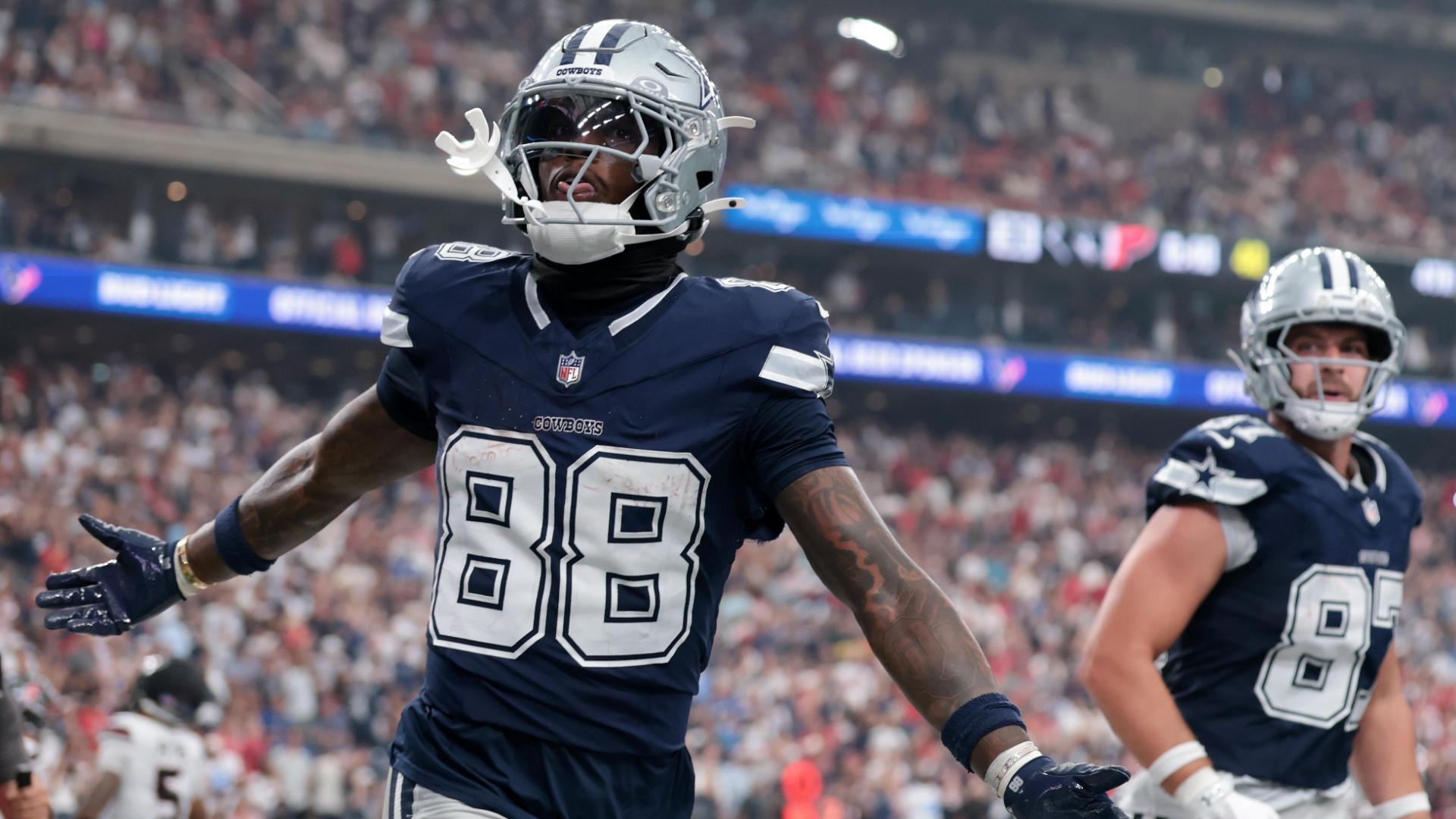 CeeDee Lamb’s late TD caps a wild Cowboys rally to beat winless Texans 34-30