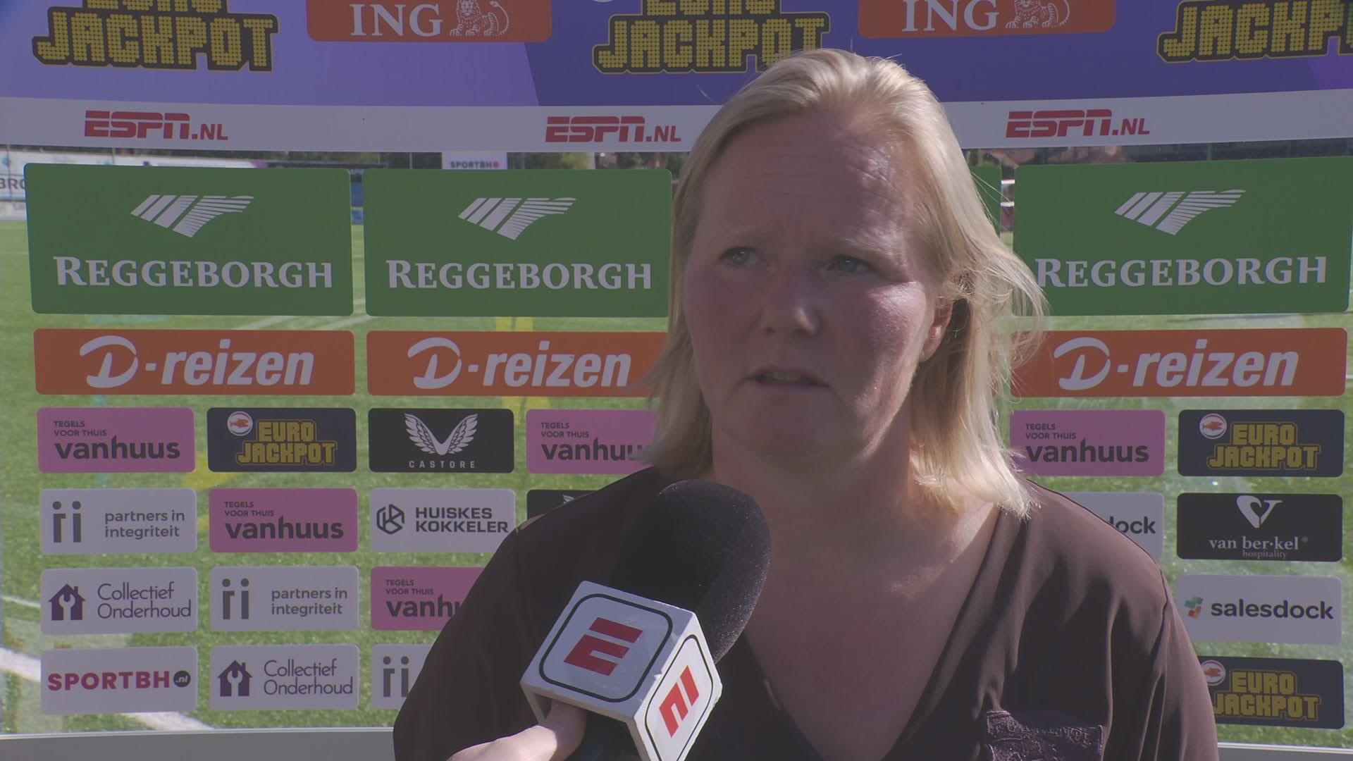 Interviews na de wedstrijd FC Twente (V) - FC Utrecht (V)