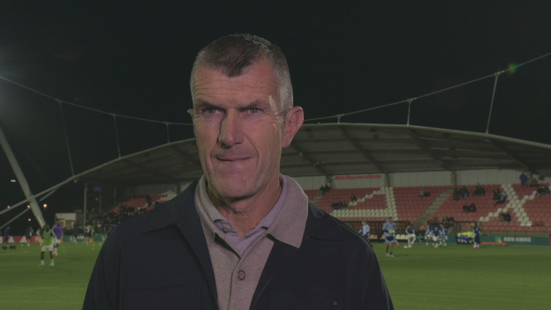 Dijkhuizen blij met nominaties: "Wij hebben verrast, mooi voor het individu en de club"