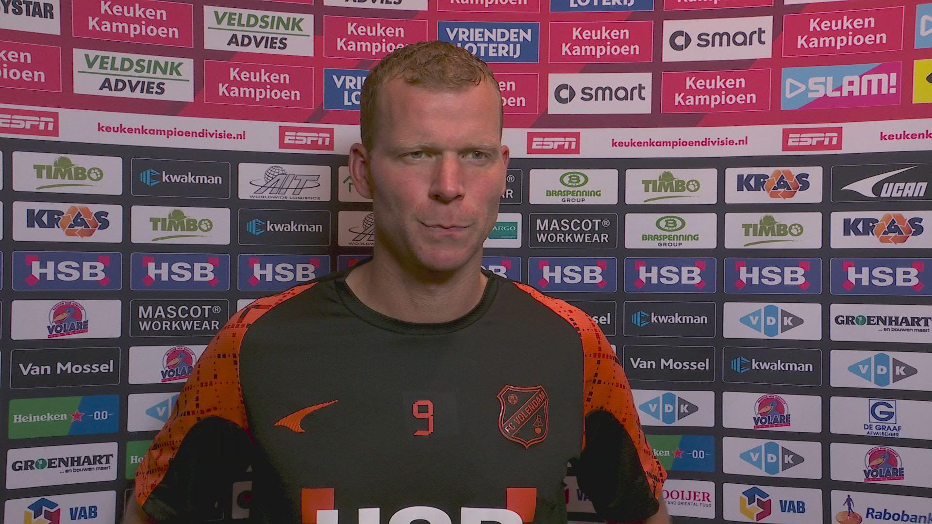 Veerman valt even stil na hakbal: "Ja, dan is dit een mooie goal"