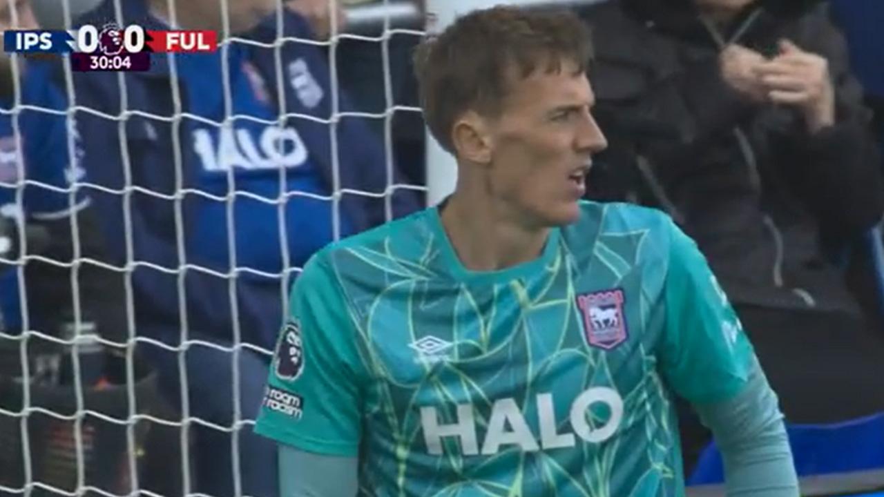 ¡Estuvo cerca: Walton salvó a Ipswich!