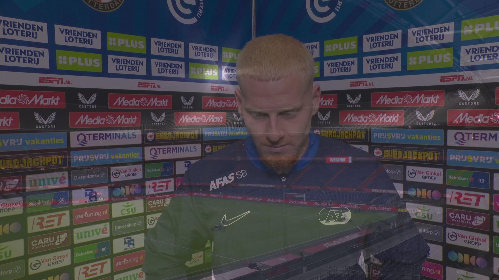 Meerdink over niet gegeven penalty: "Ik weet niet welke beelden hij heeft gezien"
