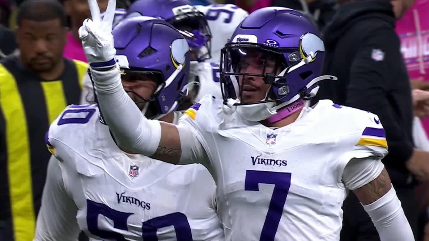 Jefferson, Jones and Murray all produce to help the unbeaten Vikings top the slumping Saints 23-13