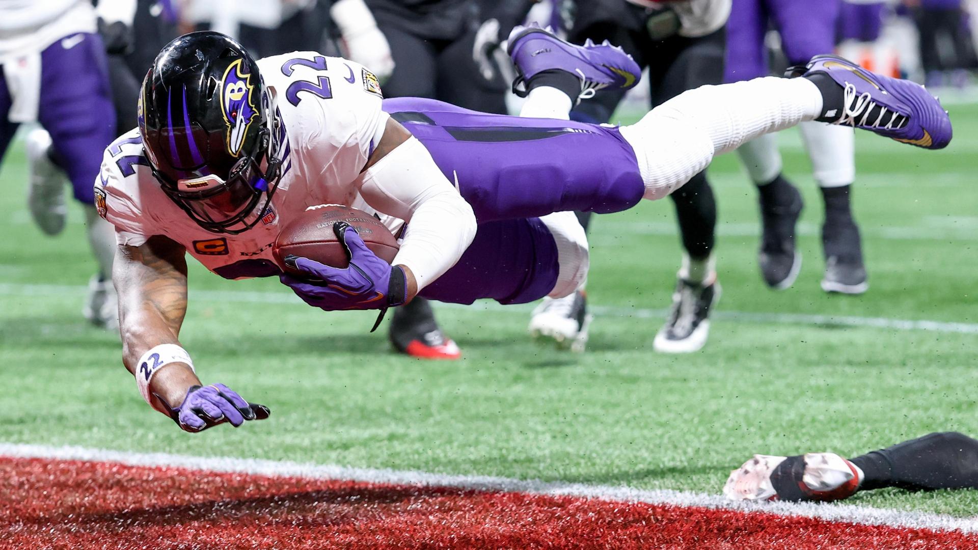 Huntley leads late TD drive to force OT and then scores on 1-yard run as Ravens beat Falcons 30-23
