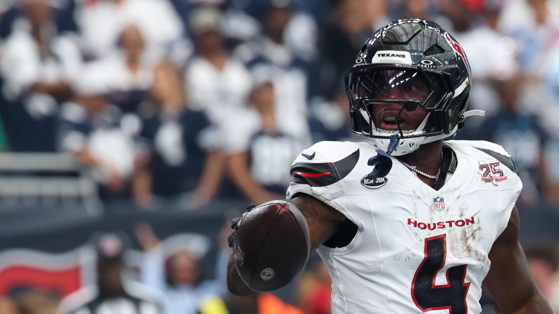 Should fantasy managers start Woody Marks in Week 6?