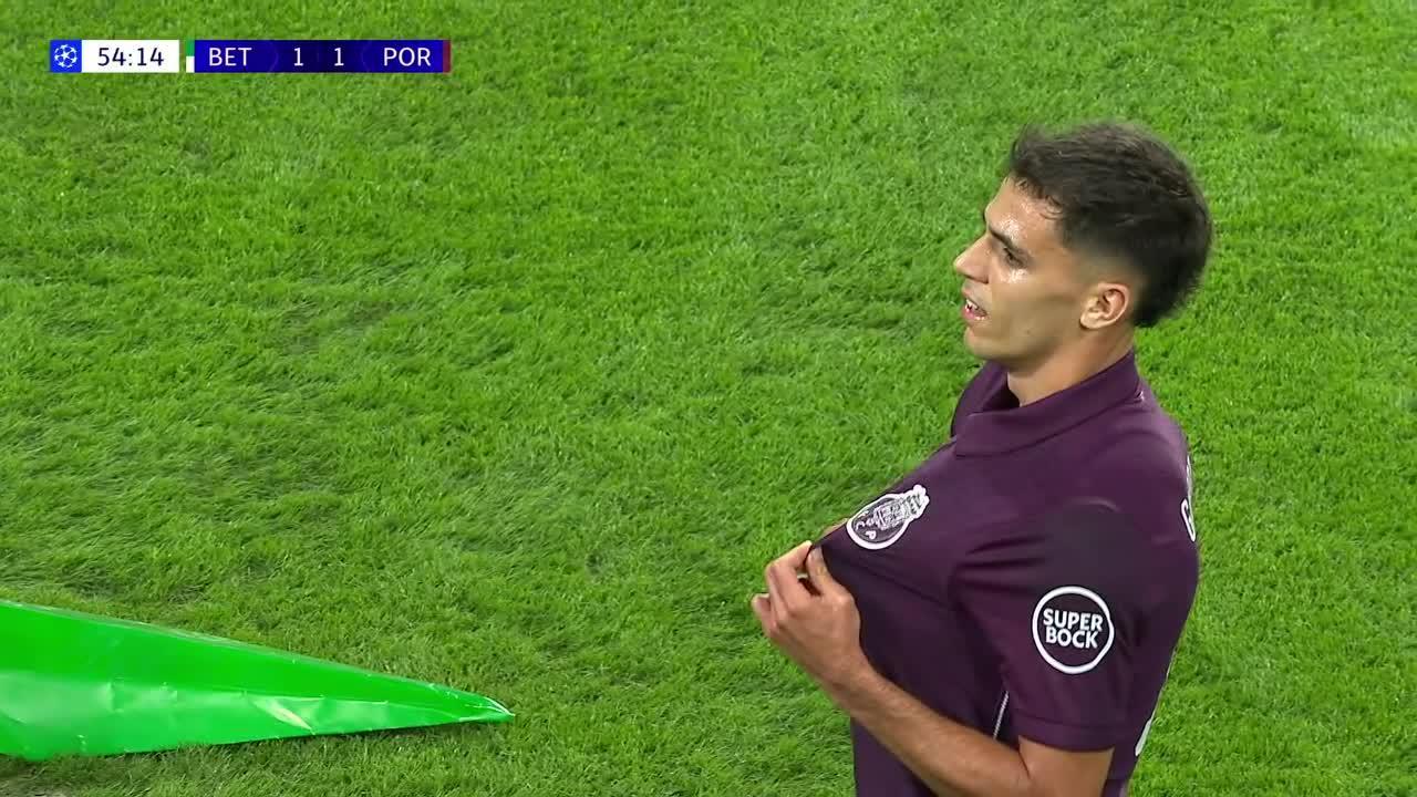 Gabri Veiga y un tremendo golazo de tiro libre para el empate de Porto