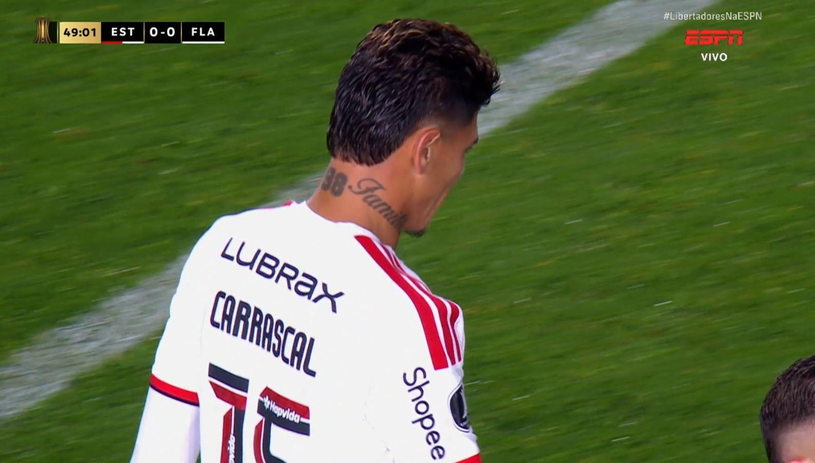 Capricha, Carrascal! Flamengo cria boa jogada pela esquerda, mas colombiano finaliza mal; VEJA