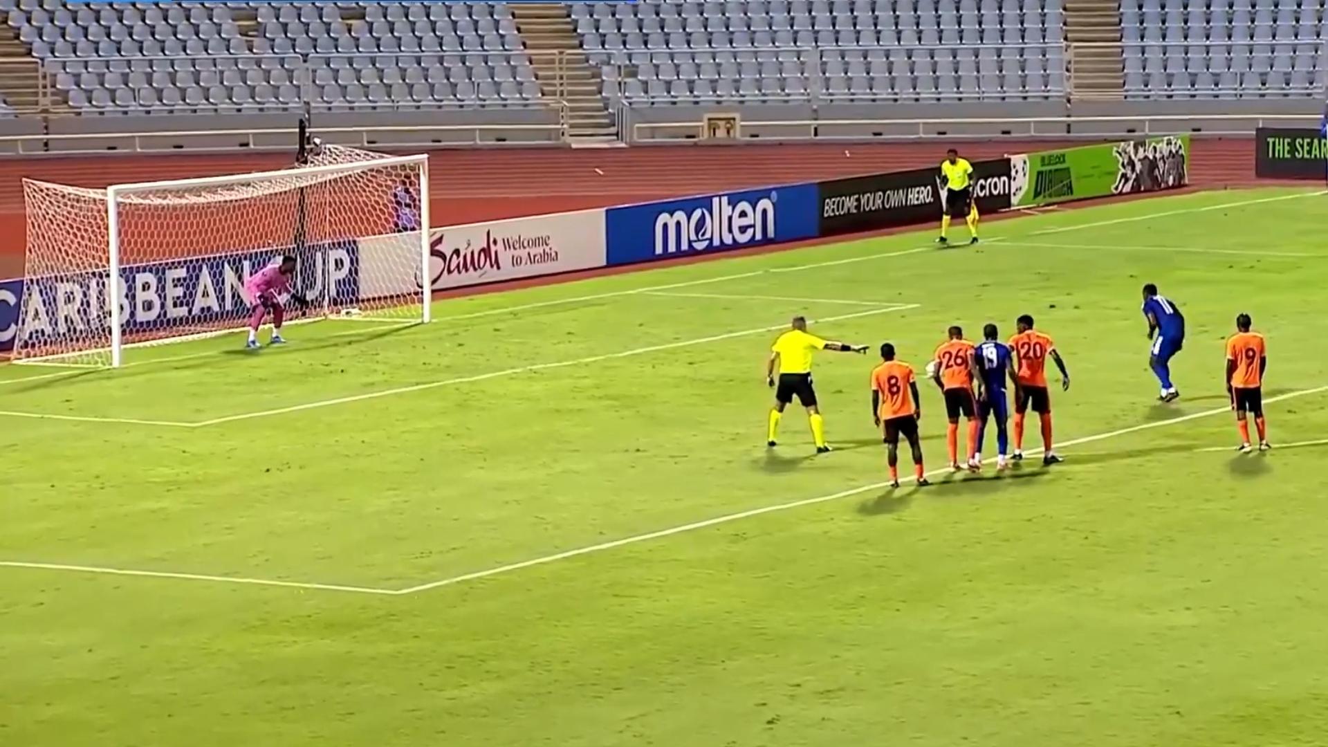 Is this the world's slowest penalty run-up?