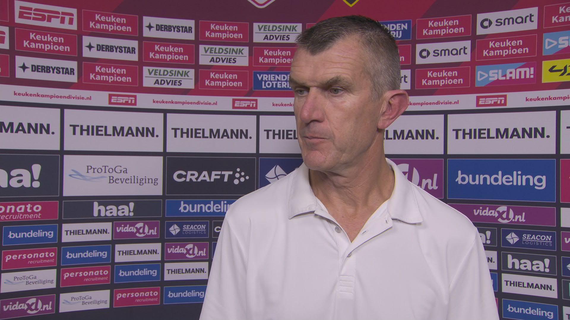 Dijkhuizen na late tegentreffer: "Verdedigend was het moeizaam, dat is een leerpunt"