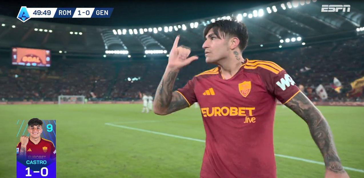 Gol da Roma! Que pintura! Santiago Castro gira e dá cavadinha para abrir o placar contra o Genoa
