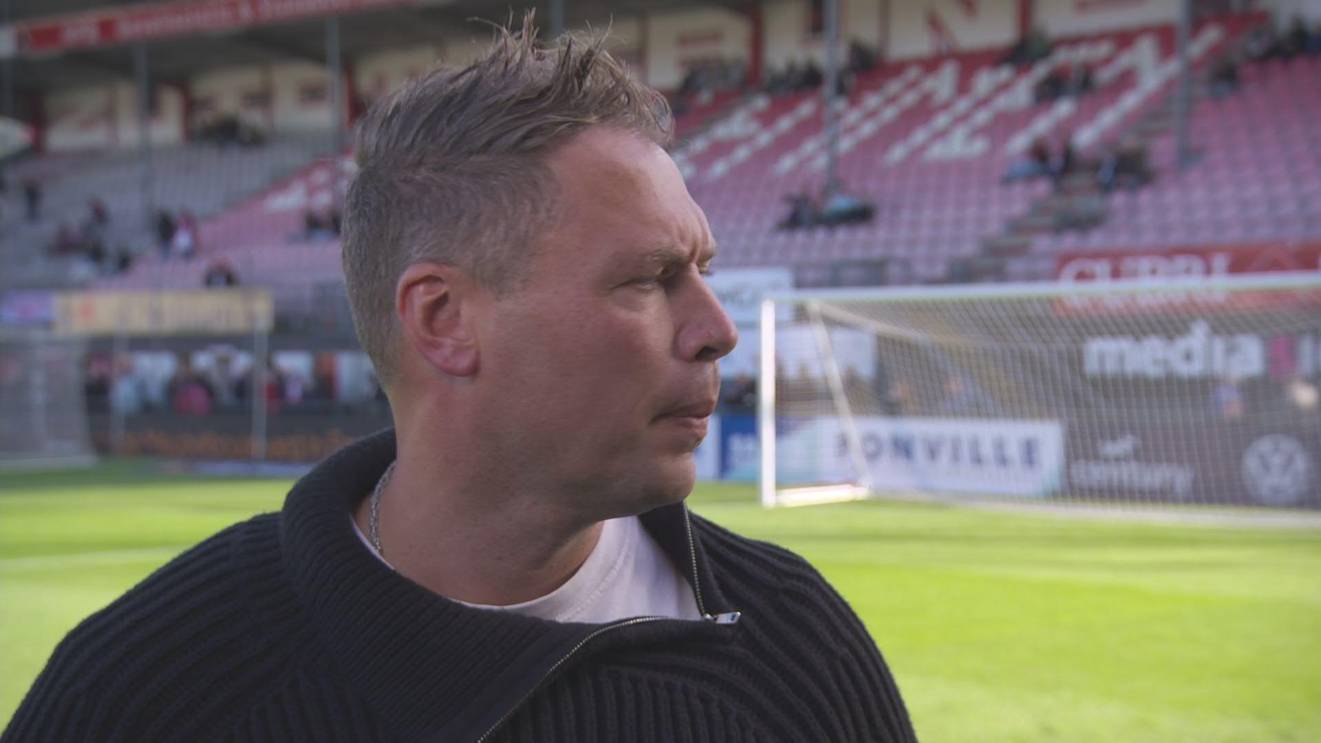 Van Dam: "Deze trui is nog niet gewassen sinds we niet verloren hebben"