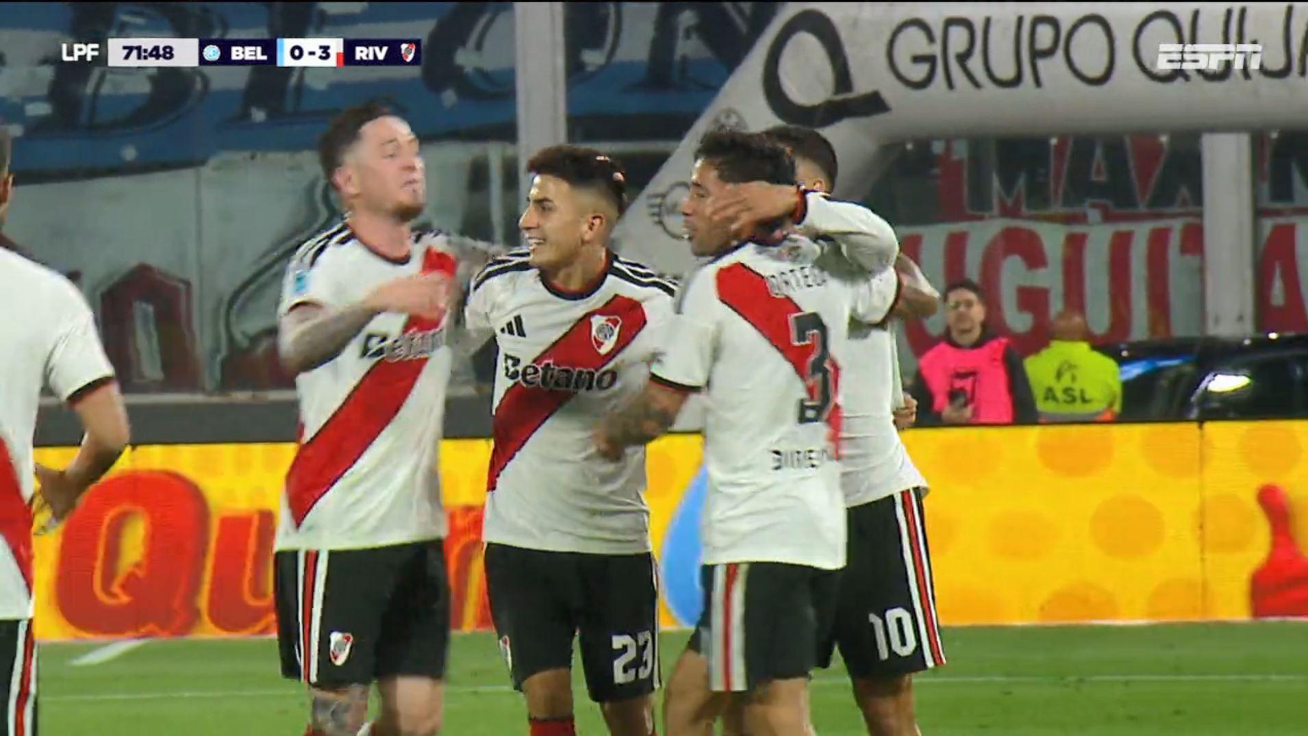 Gol do River Plate! Almada faz jogadaça, dribla três e anota uma pintura