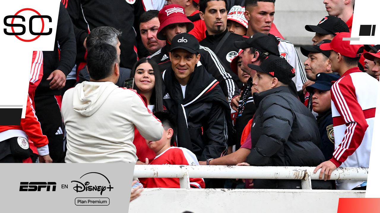 Otamendi: "Es lindo ver a Enzo en la hinchada, ojalá consiga un poquito de lo que él consiguió"