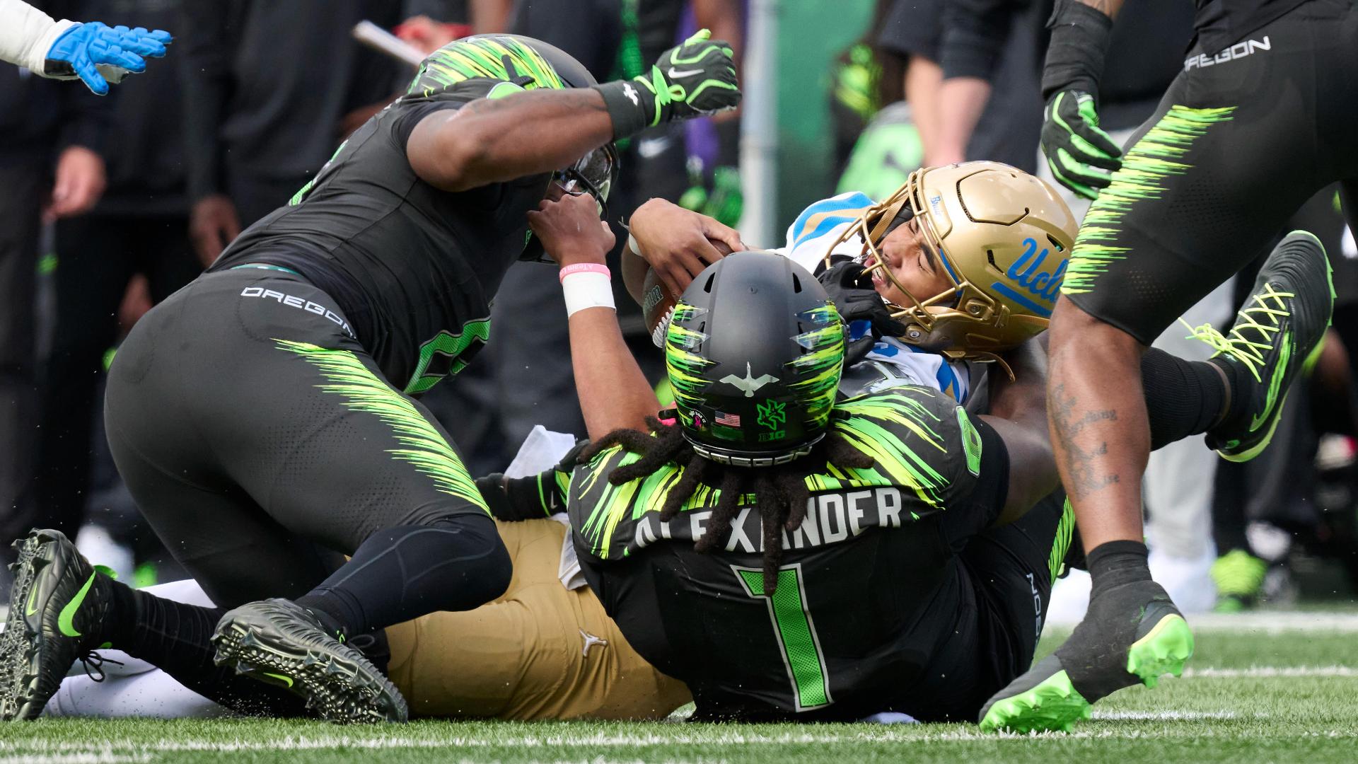 UCLA QB Nico Iamaleava shaken up after awkward tackle — Article image accompanying UCLA QB Nico Iamaleava to undergo season-ending knee surgery on WagerUp Sports News.