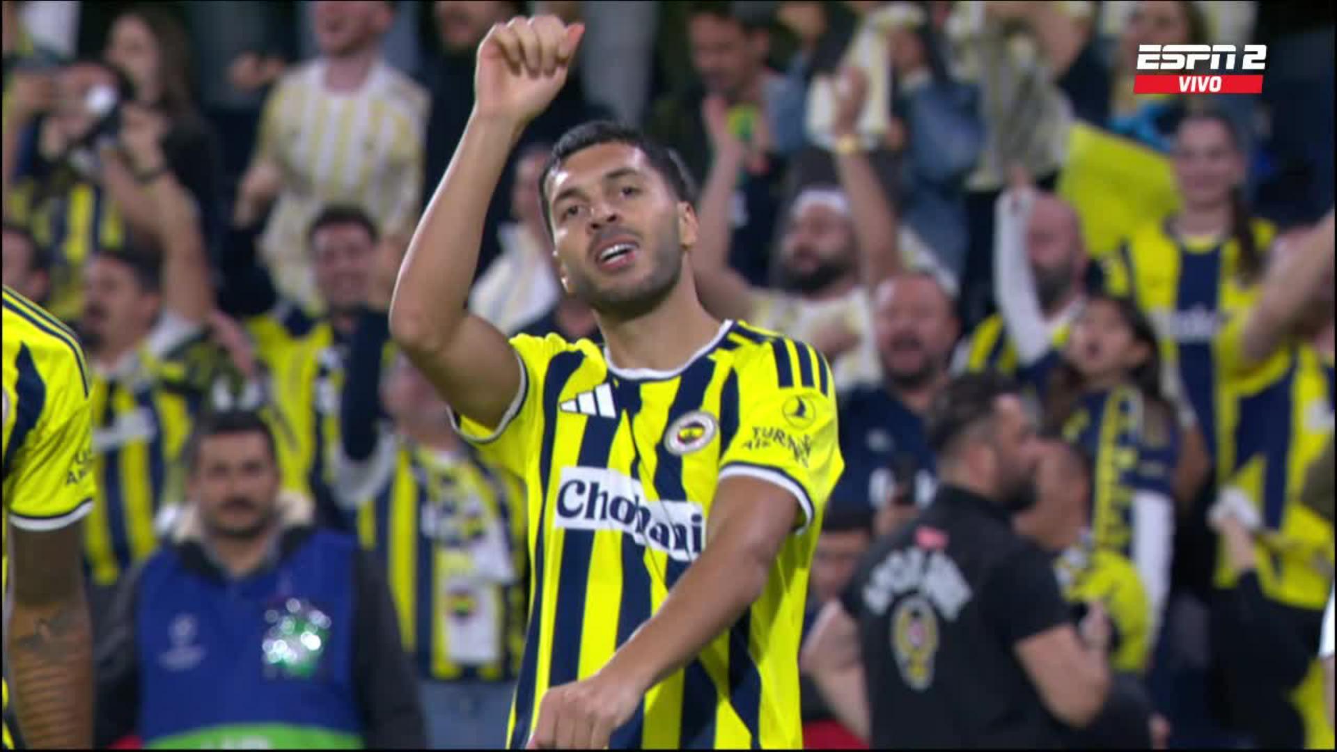 Aydin le rompió el arco a Markovic con un golazo para Fenerbahce