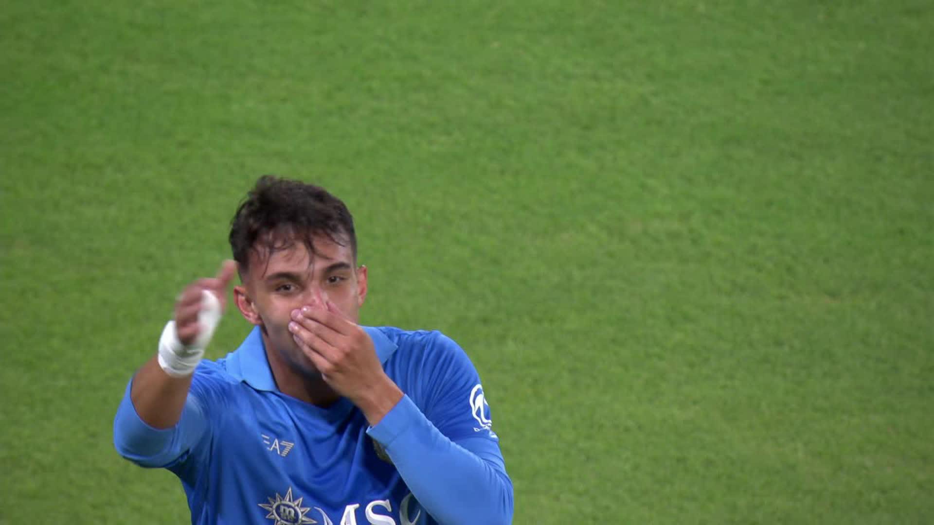 Giovane Santana presionó y el Napoli liquidó la serie