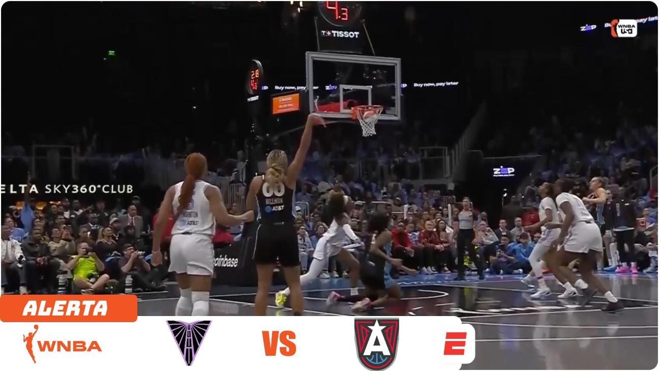 Naz Hillmon y Angel Reese celebran un triple decisivo con un choque de pechos