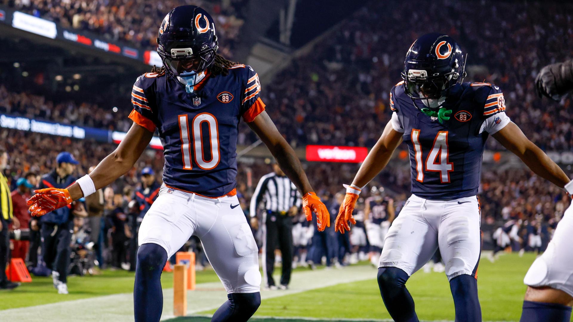 Caleb Williams throws 2 TD passes as the Bears beat Drake Maye and the Patriots 30-24