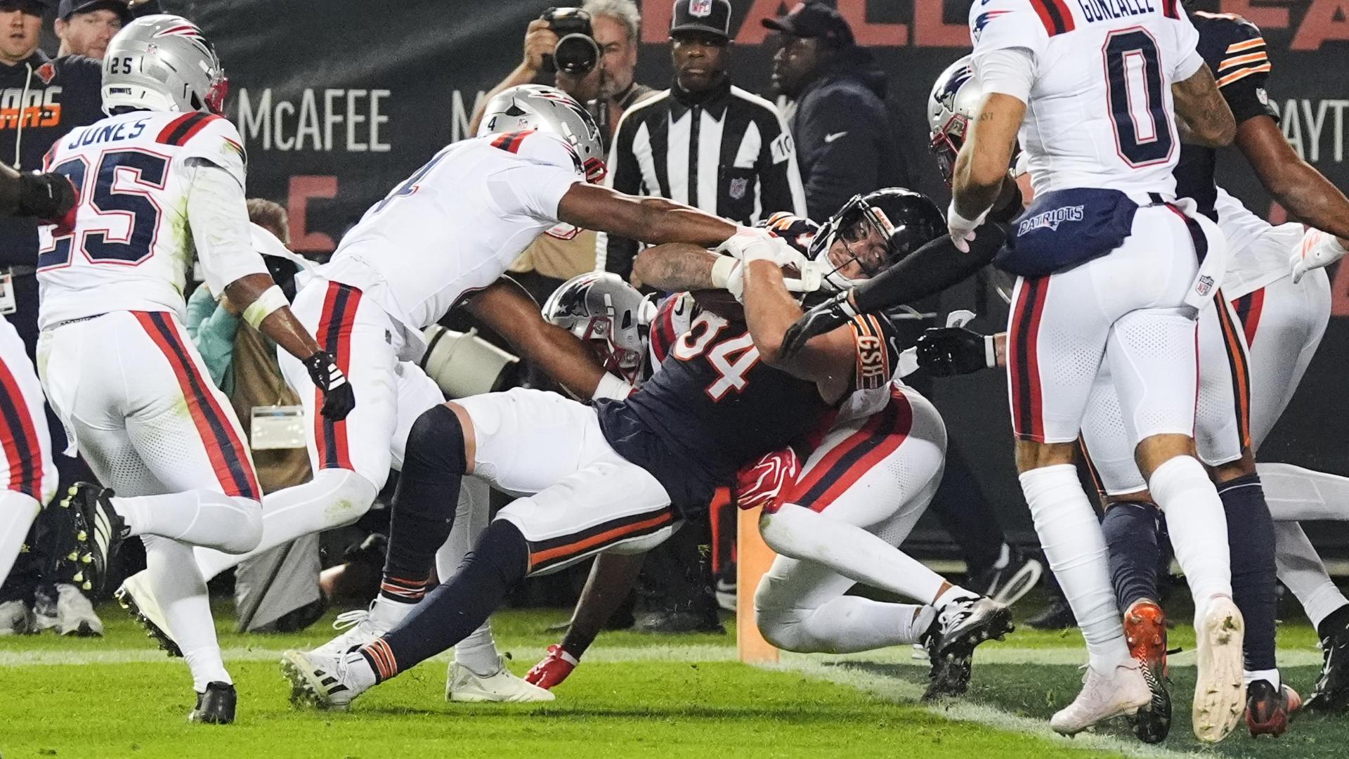 Caleb Williams throws 2 TD passes as the Bears beat Drake Maye and the Patriots 30-24